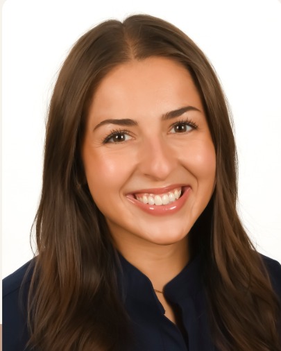 Makenzie Landess, BSN, RN, nurse on the Plastic Surgery team at UT Southwestern Medical Center in Dallas